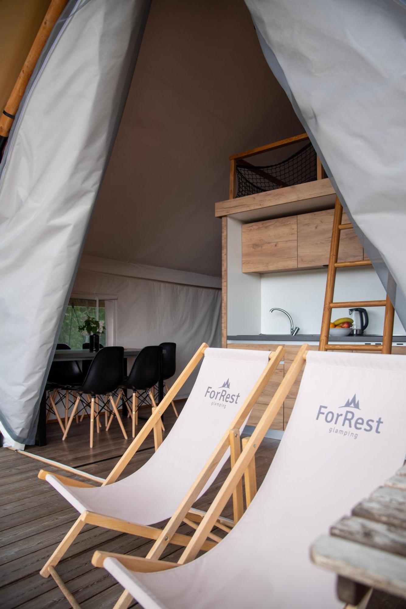 Forrest Glamping Hotel Banská Štiavnica Buitenkant foto