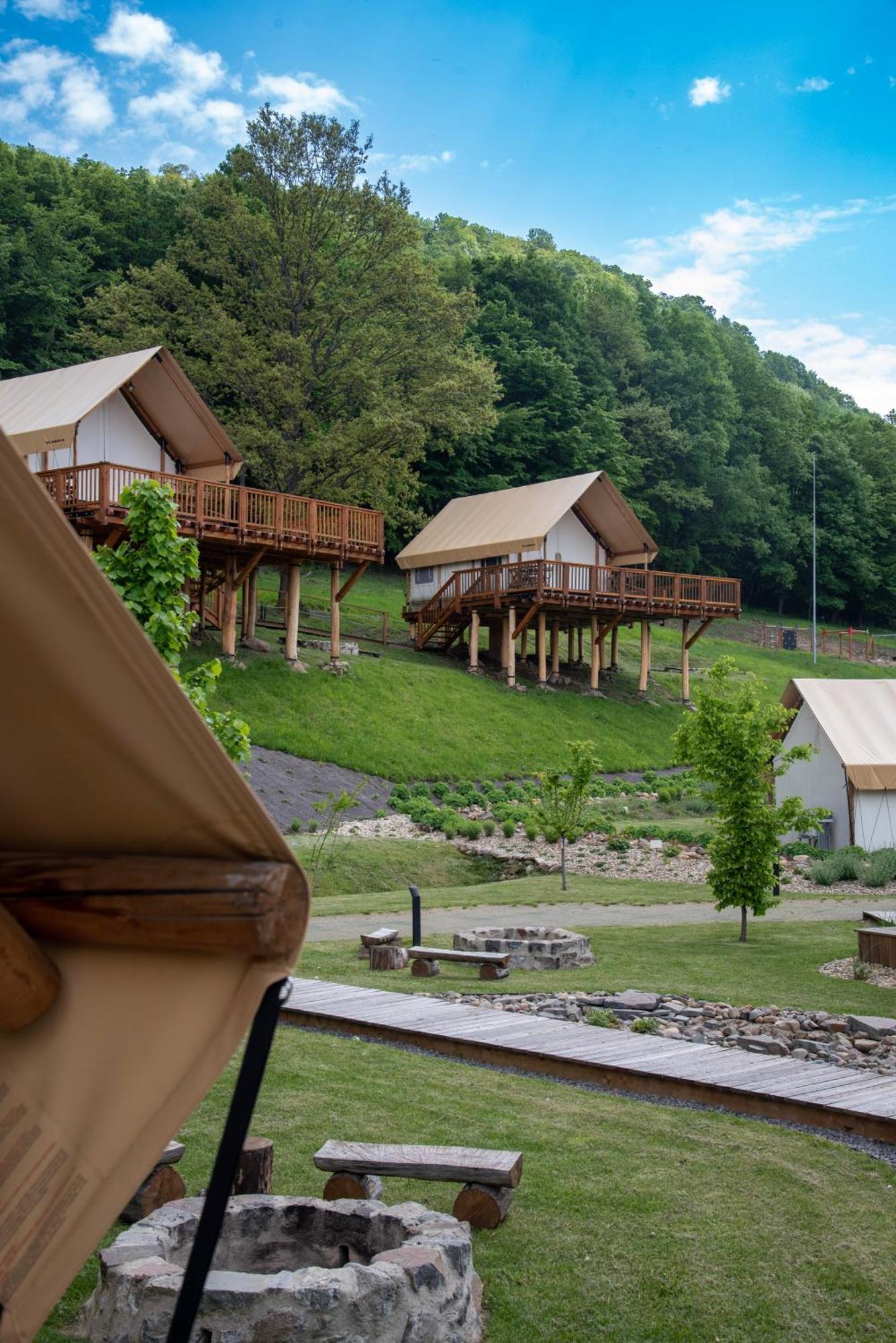 Forrest Glamping Hotel Banská Štiavnica Buitenkant foto