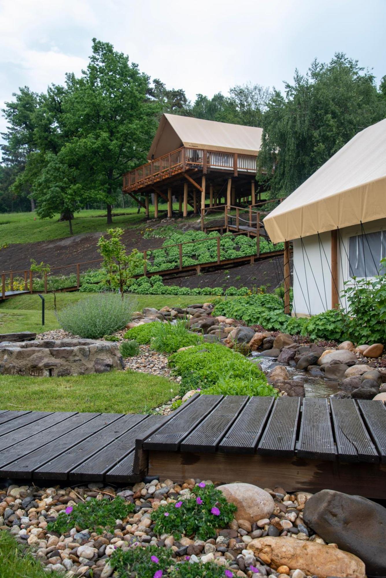 Forrest Glamping Hotel Banská Štiavnica Buitenkant foto