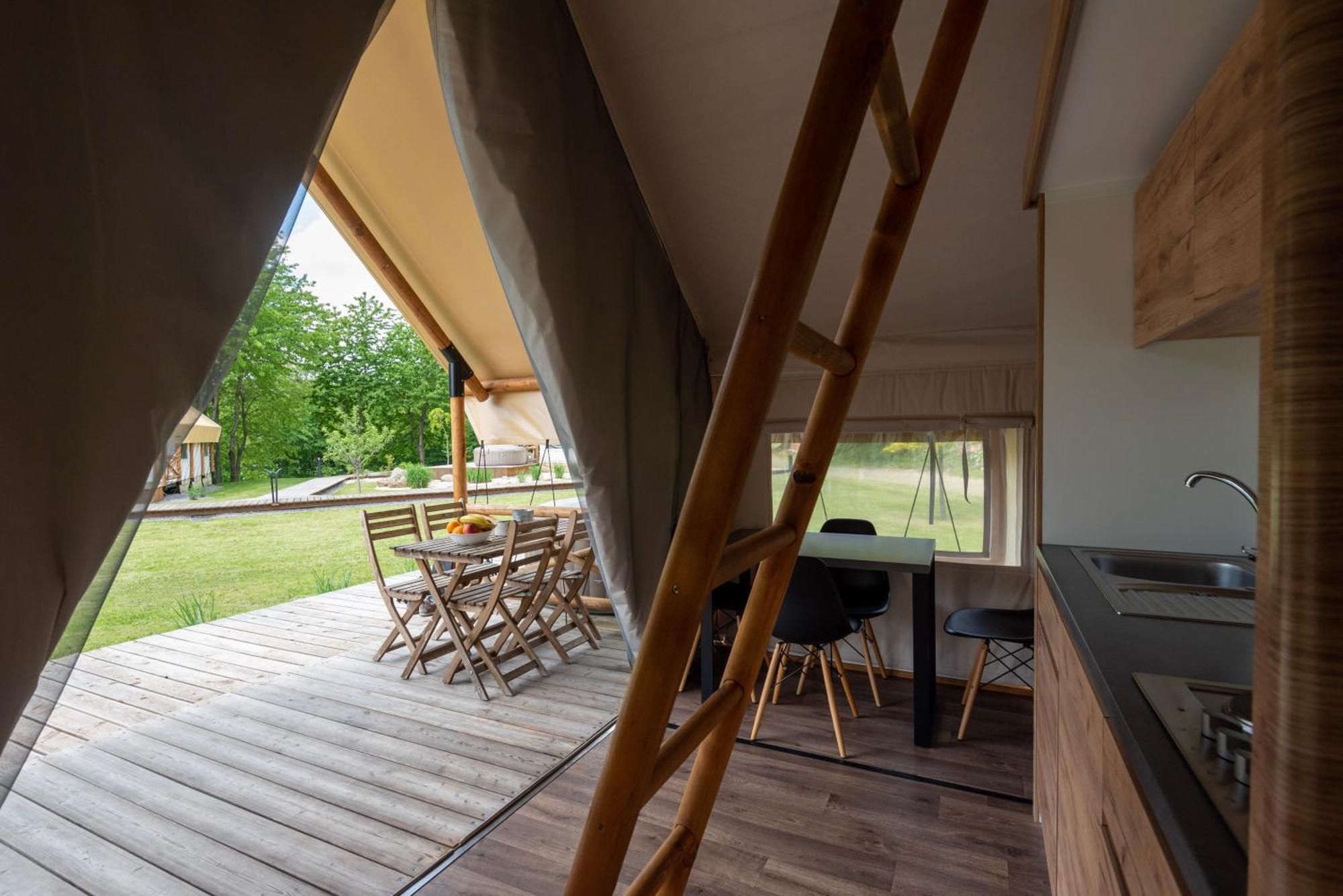 Forrest Glamping Hotel Banská Štiavnica Buitenkant foto