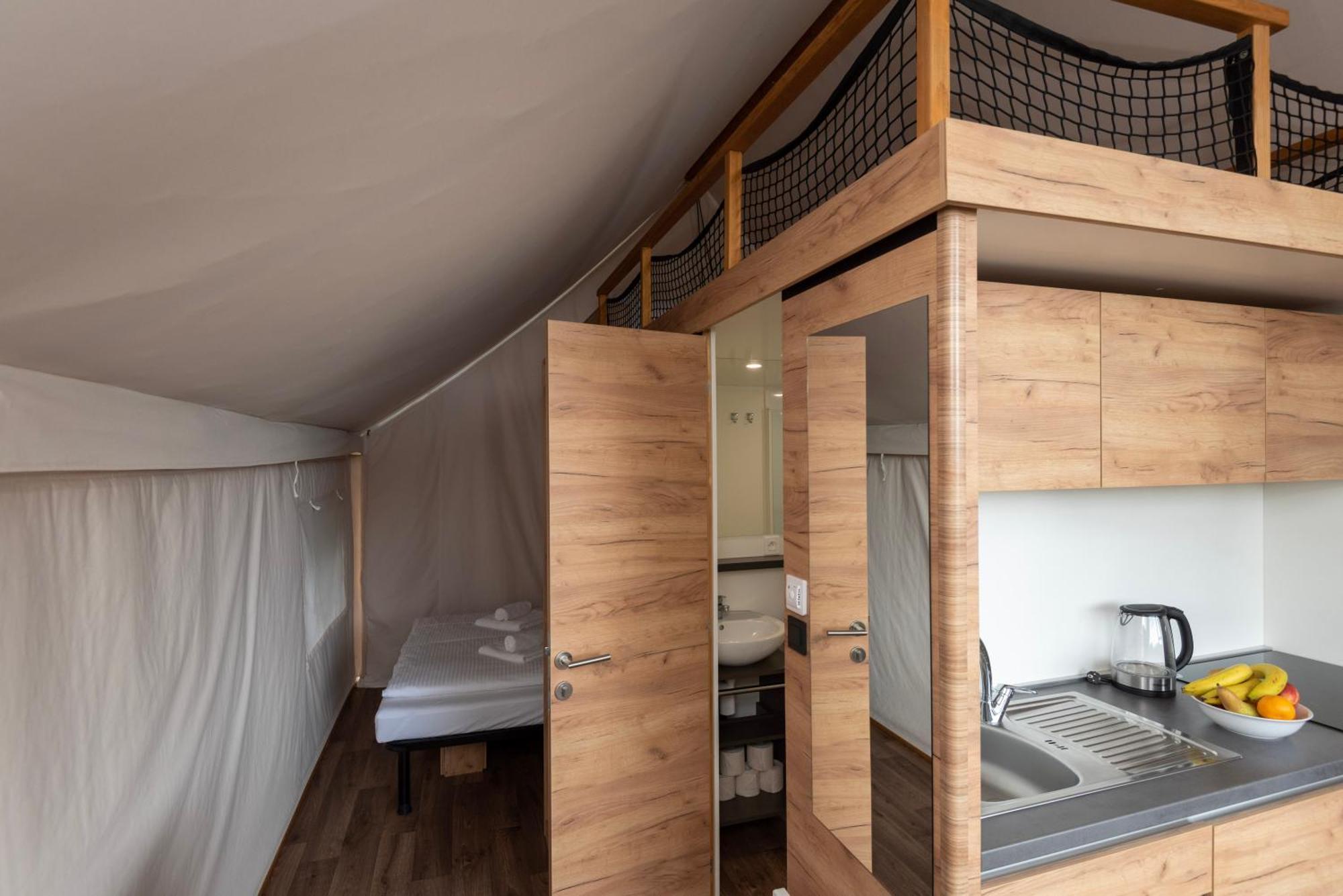 Forrest Glamping Hotel Banská Štiavnica Buitenkant foto