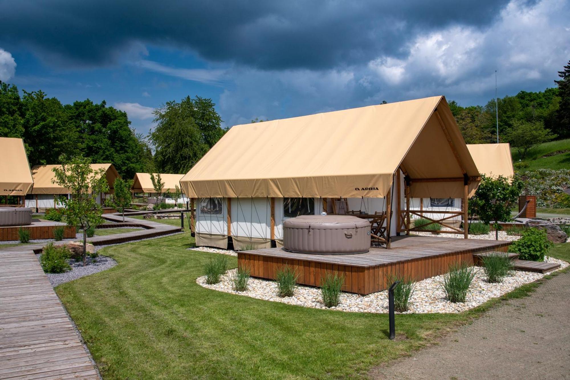 Forrest Glamping Hotel Banská Štiavnica Buitenkant foto