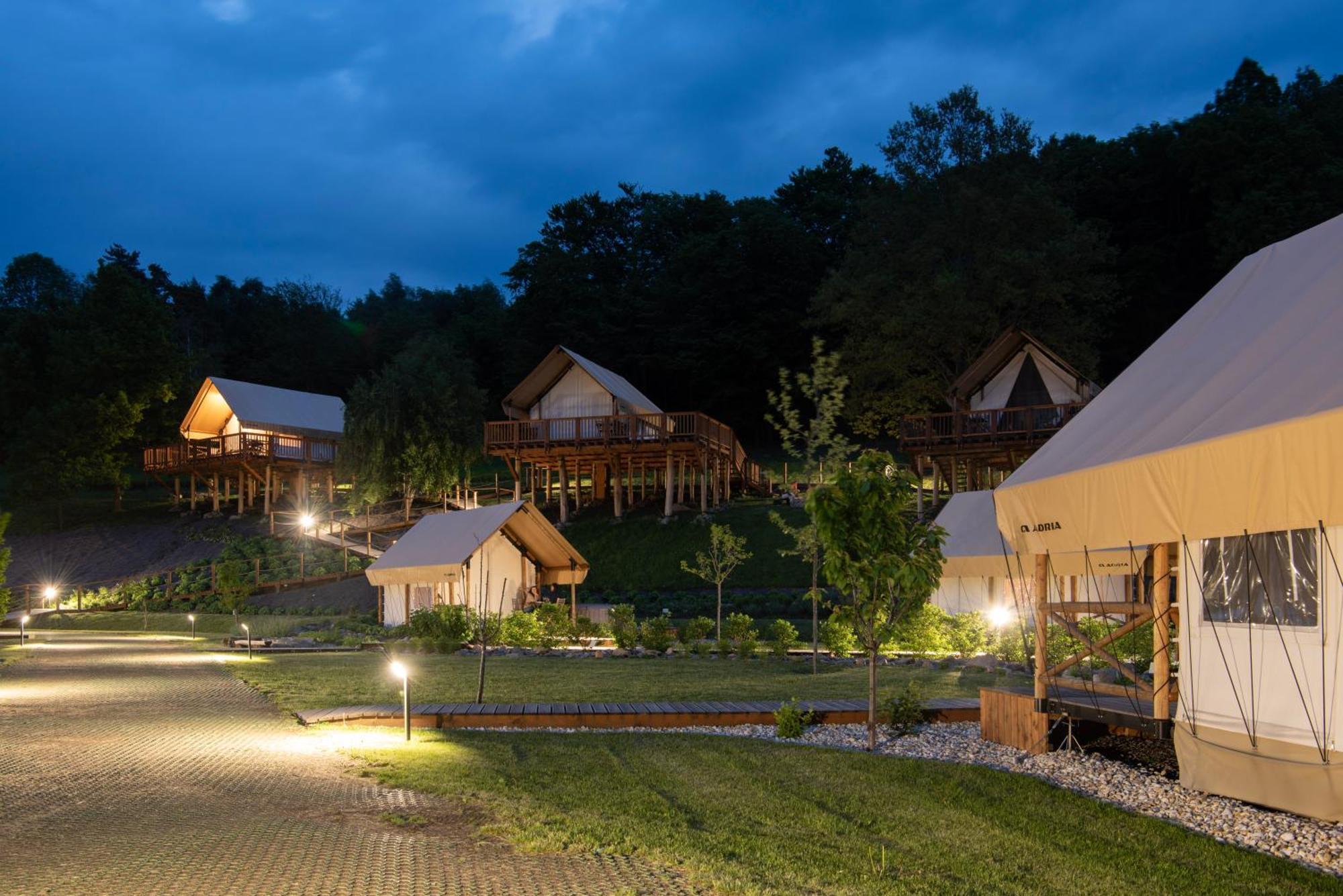 Forrest Glamping Hotel Banská Štiavnica Buitenkant foto