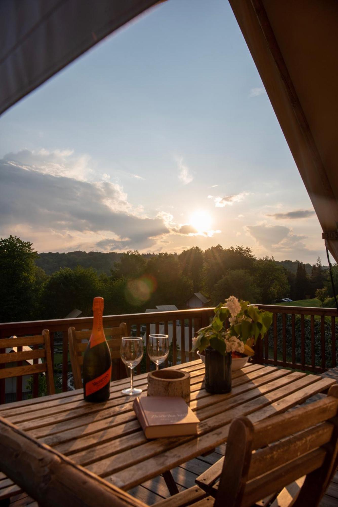 Forrest Glamping Hotel Banská Štiavnica Buitenkant foto
