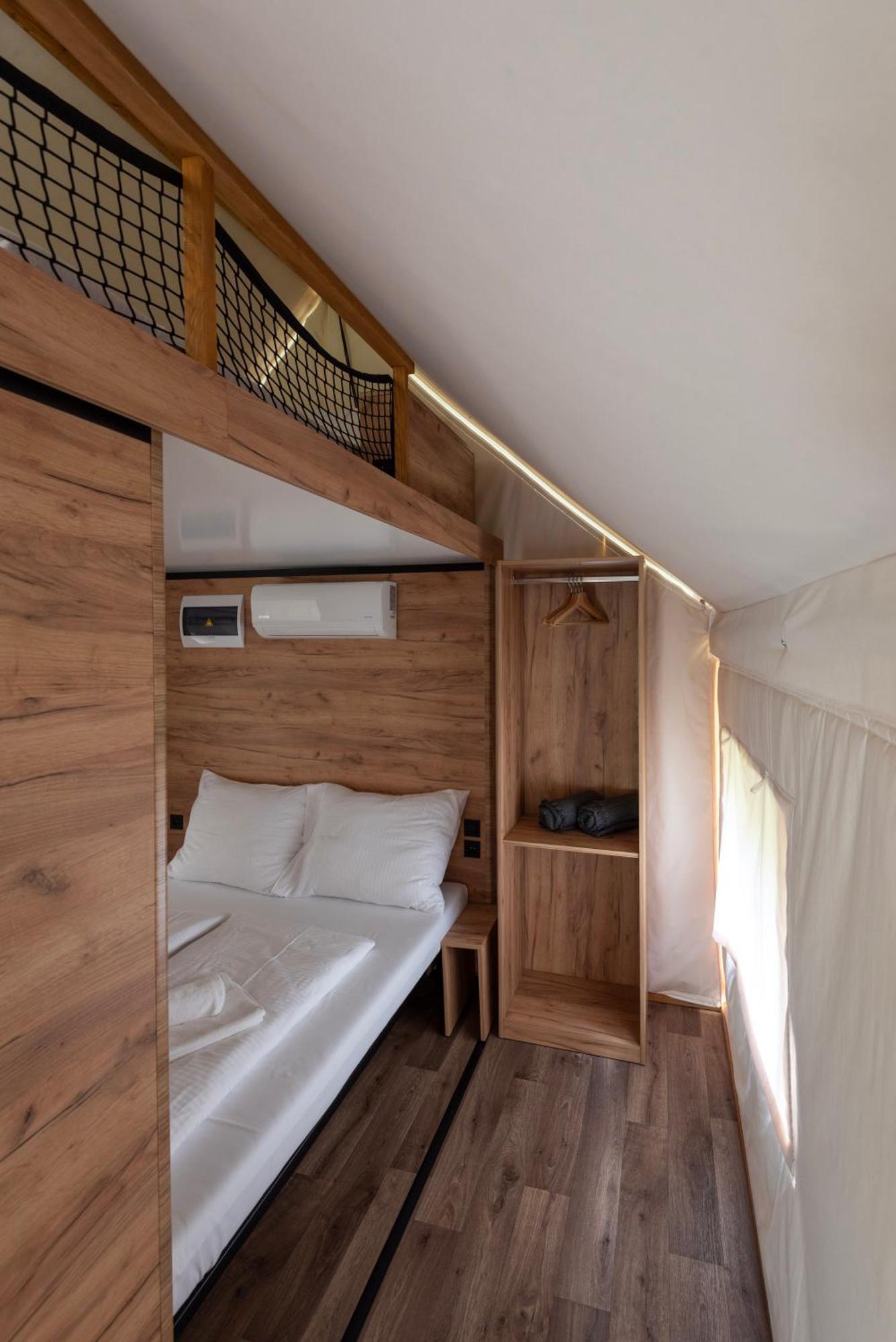 Forrest Glamping Hotel Banská Štiavnica Buitenkant foto