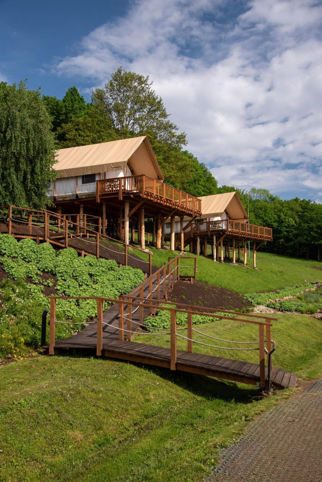 Forrest Glamping Hotel Banská Štiavnica Buitenkant foto